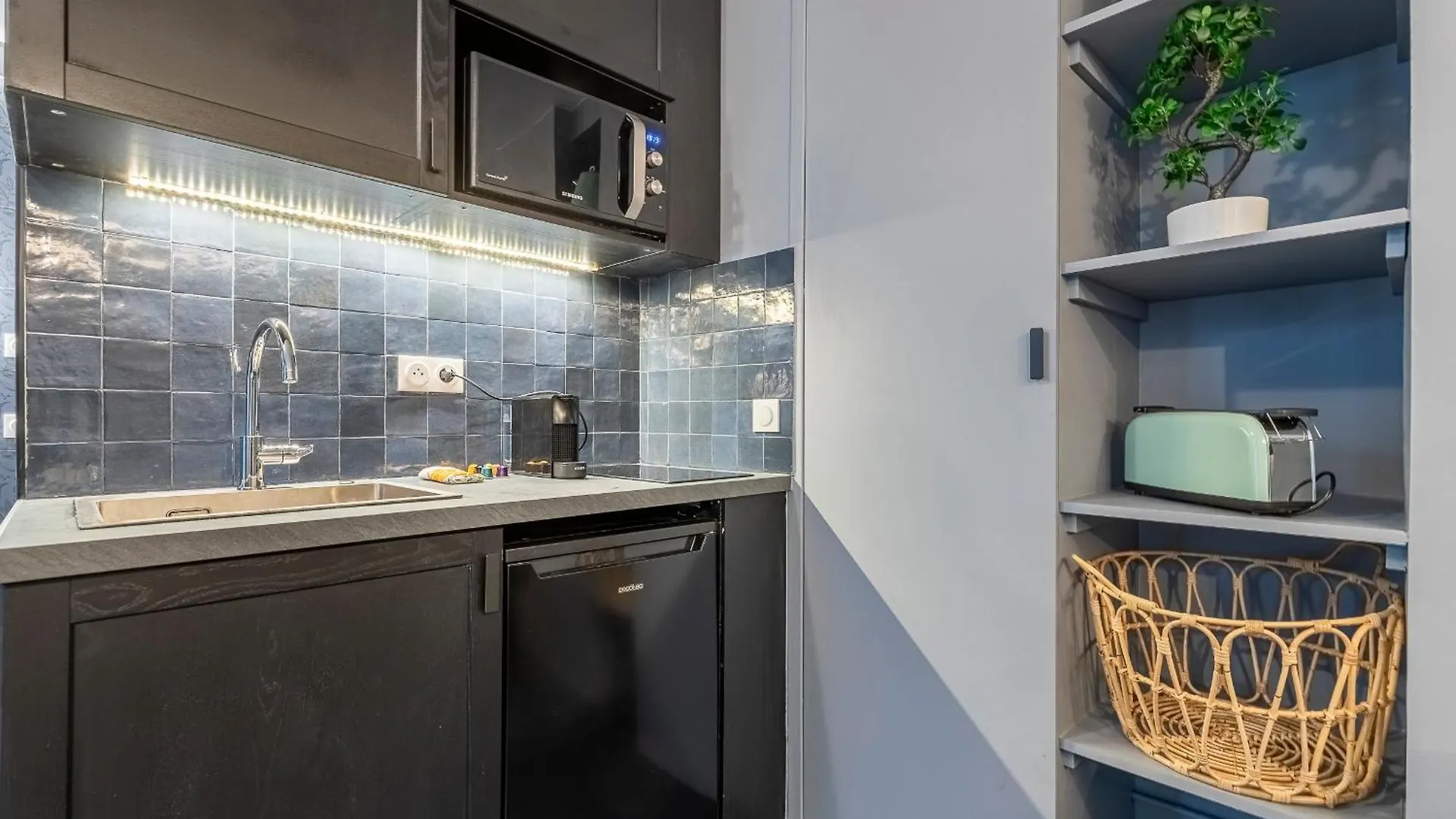 Apartment Opera, Grand Boulevard 9Eme, Suite Avec Jacuzzi Paris France